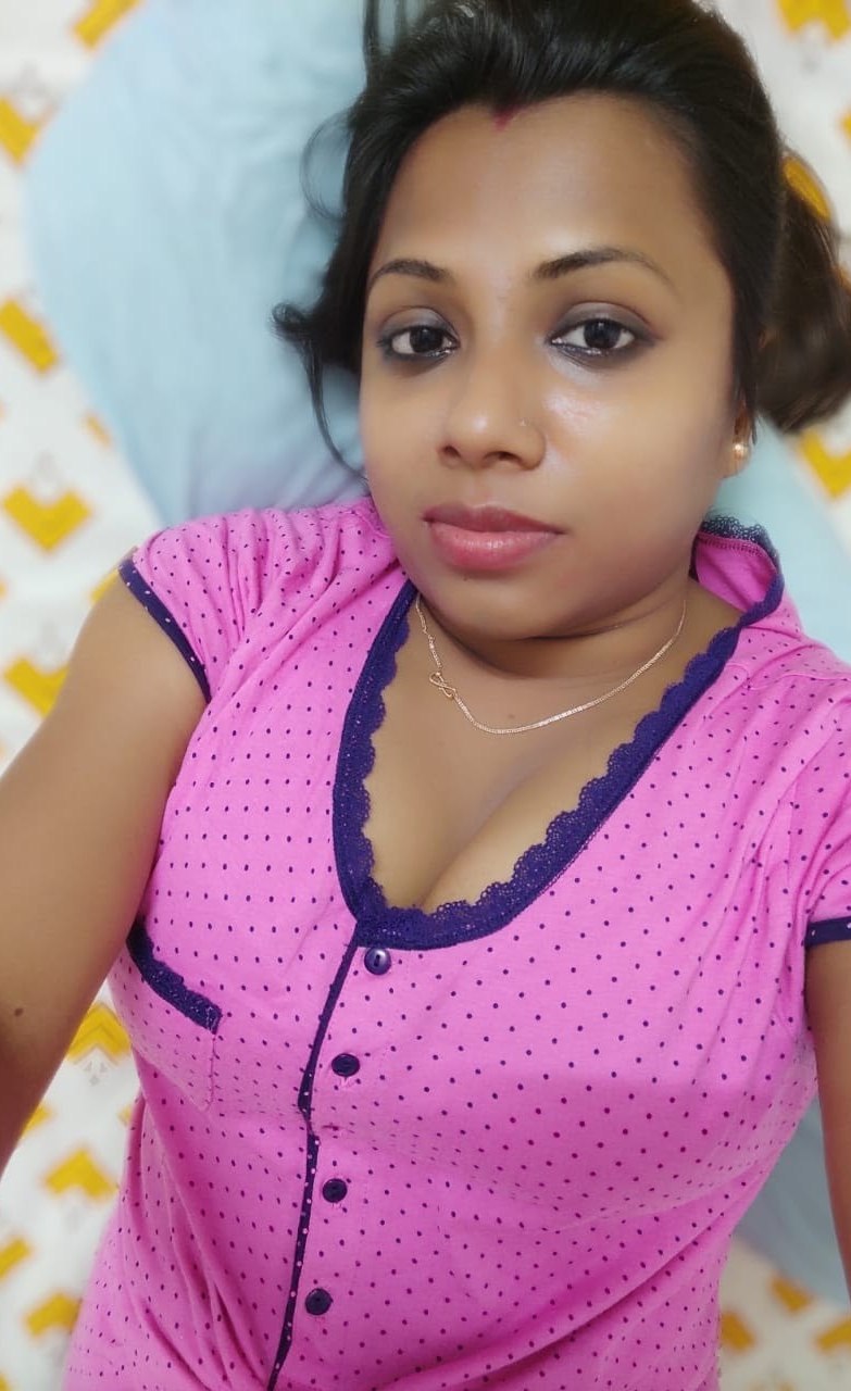 Beautiful Bhabhi_MdiskVideo_165b99014d3c01.jpg